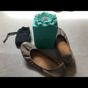 Tieks Taupe Size 6